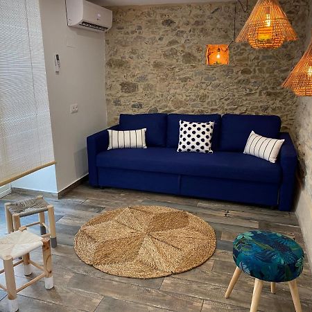 Ideal Parelles Aptm Amb Encant Estil Mediterrani I Tranquil A Llança Kültér fotó