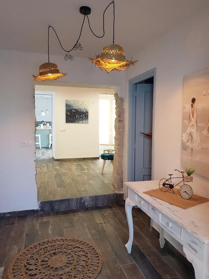 Ideal Parelles Aptm Amb Encant Estil Mediterrani I Tranquil A Llança Kültér fotó